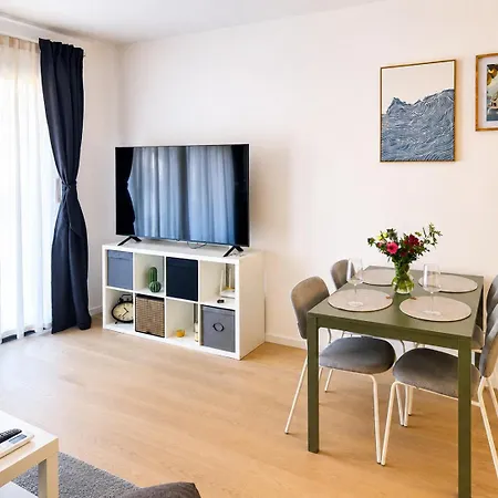 Lari Apartment *